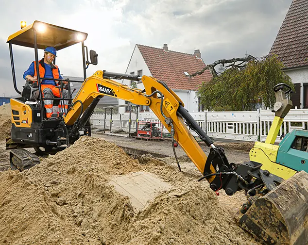 What Licences and Training Do You Need to Operate an Excavator?