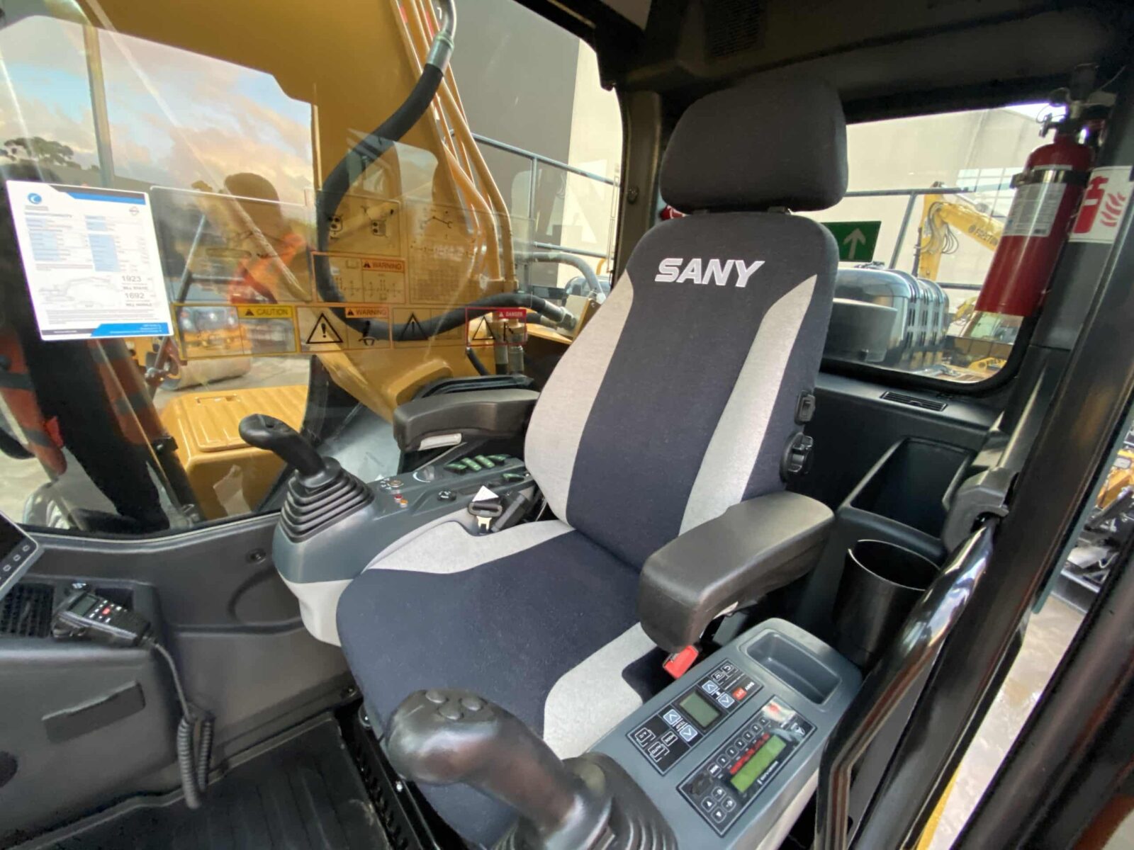 SY215C cab